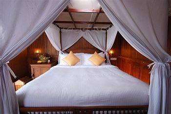 Bed room